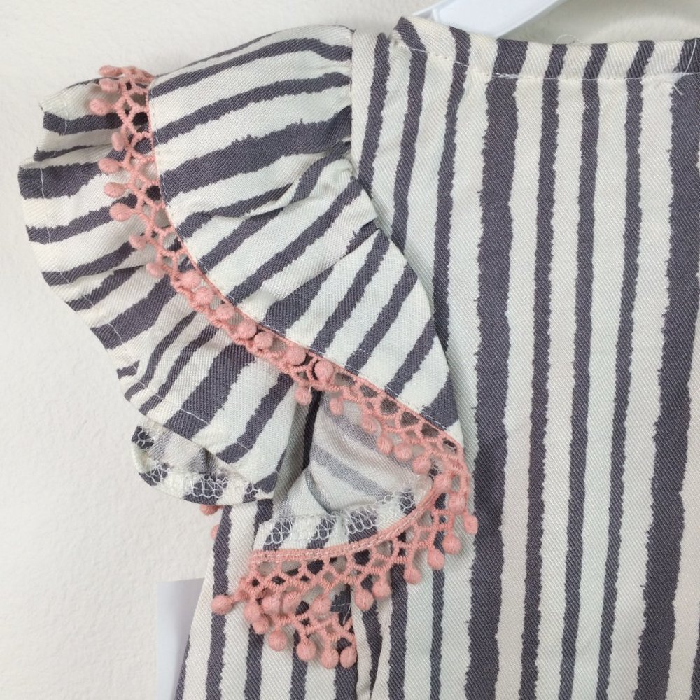 Jessica Simpson Baby Jumpsuit 18 Months Gray Pink Striped Ruffle Sleeve - Picture 9 of 9